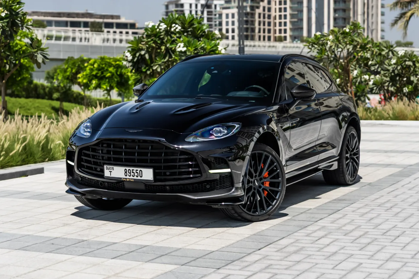 Aston Martin DBX 707 — photo 2