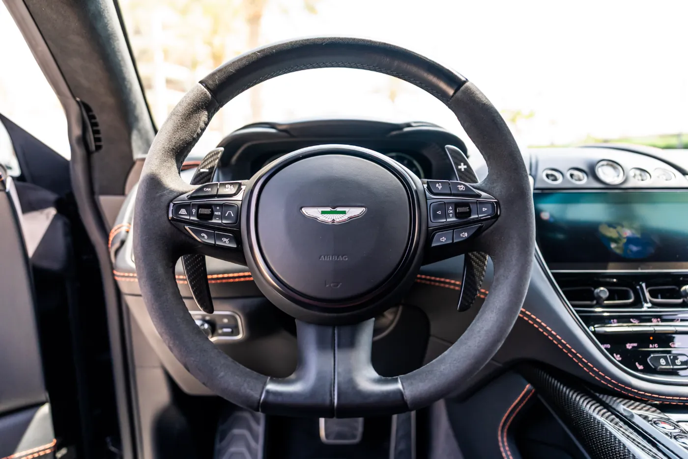 Aston Martin DBX 707 — photo 4