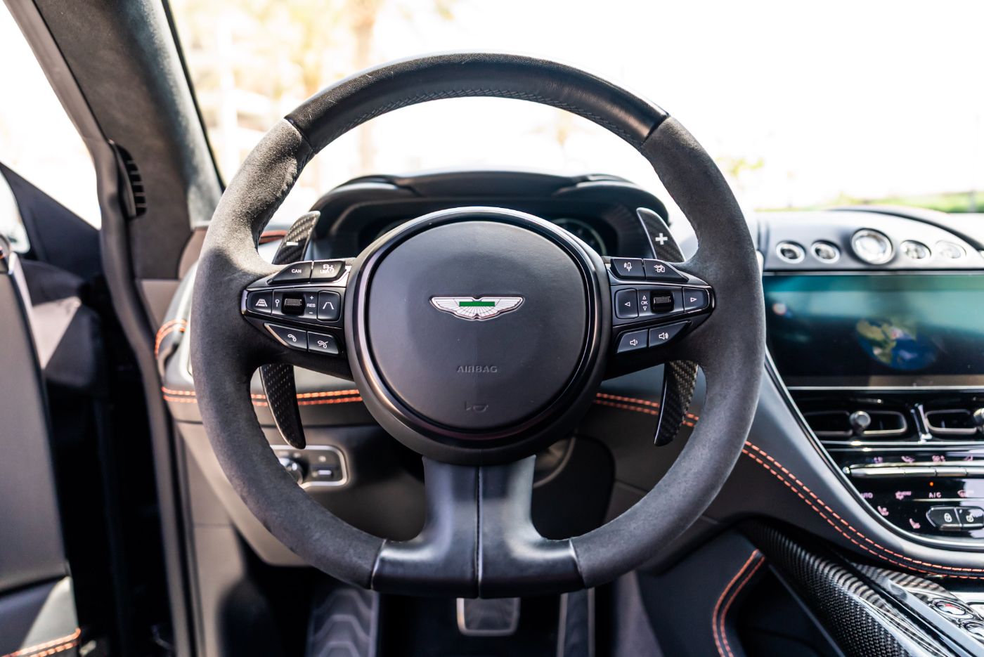 Aston Martin DBX 707 gallery image 4