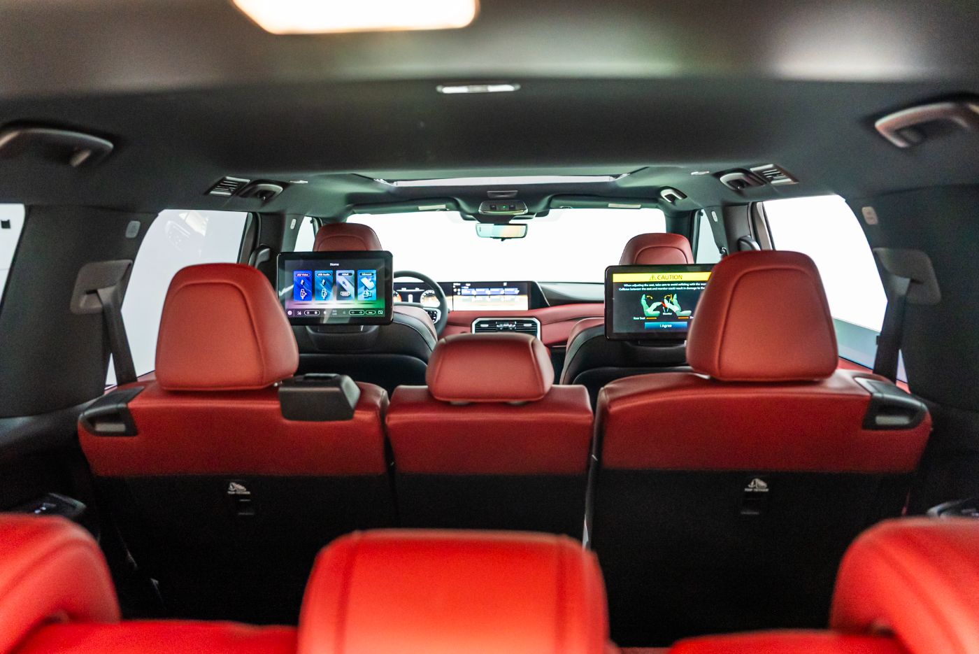 Nissan Patrol LE Platinum gallery image 2