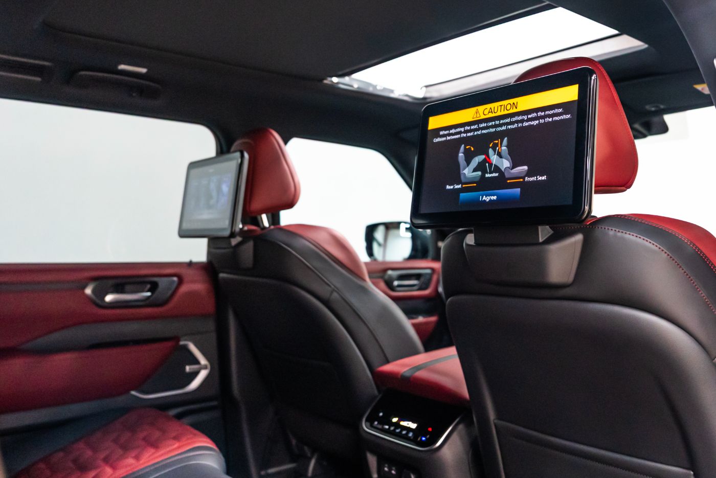 Nissan Patrol LE Platinum gallery image 3