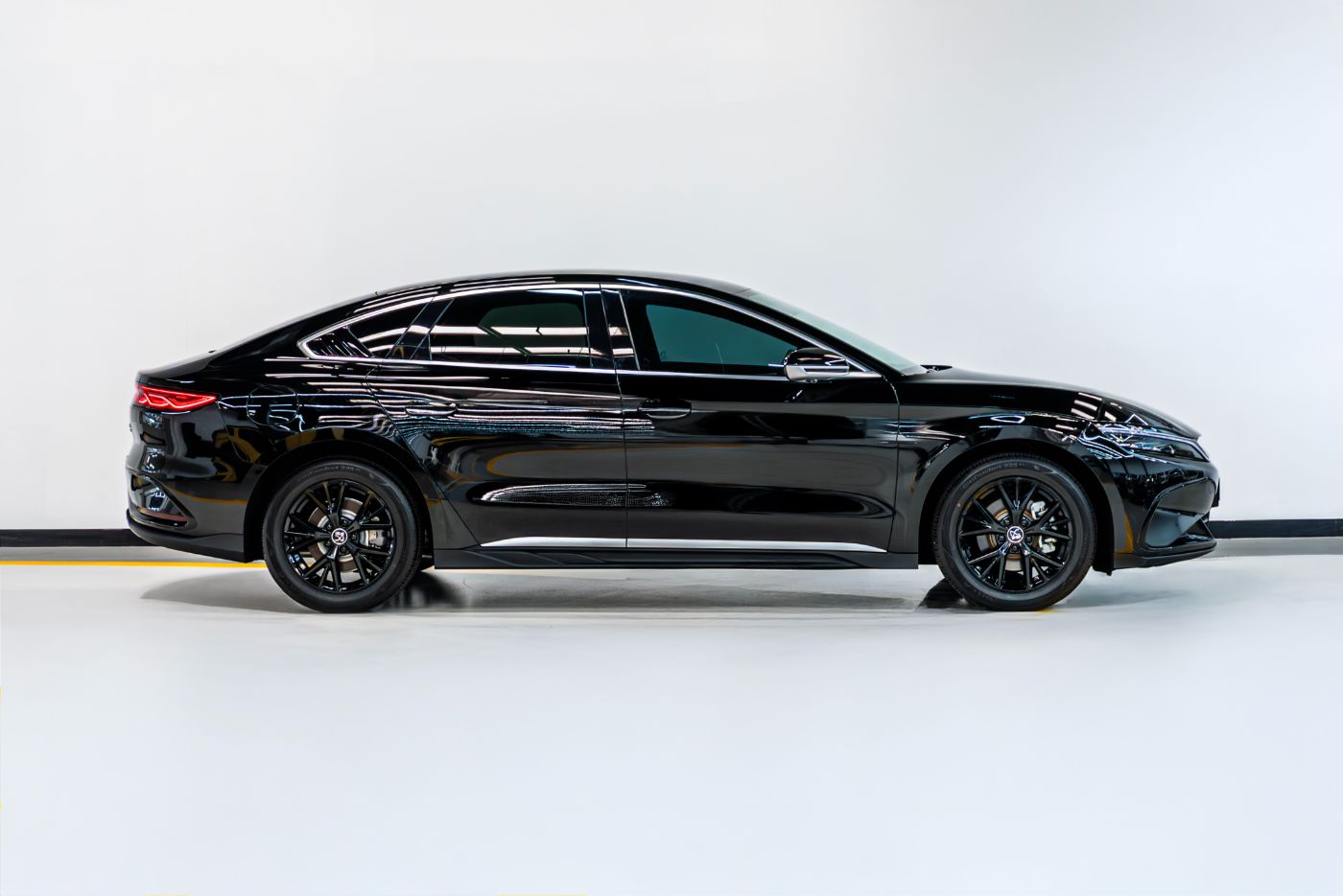 BYD Han DM-i gallery image 3