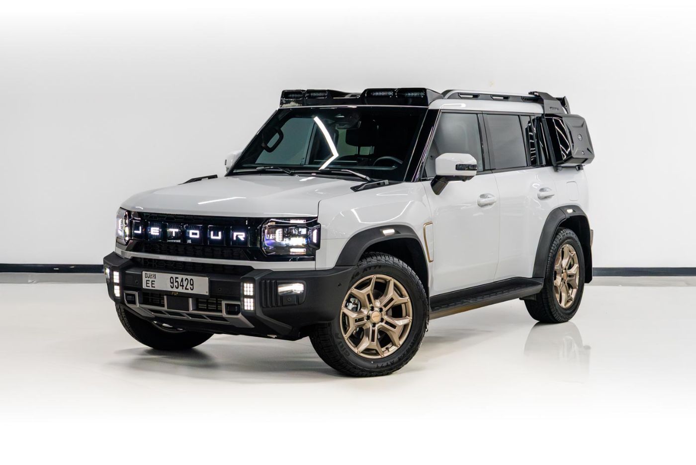 Jetour T2 luxury car rental in Dubai