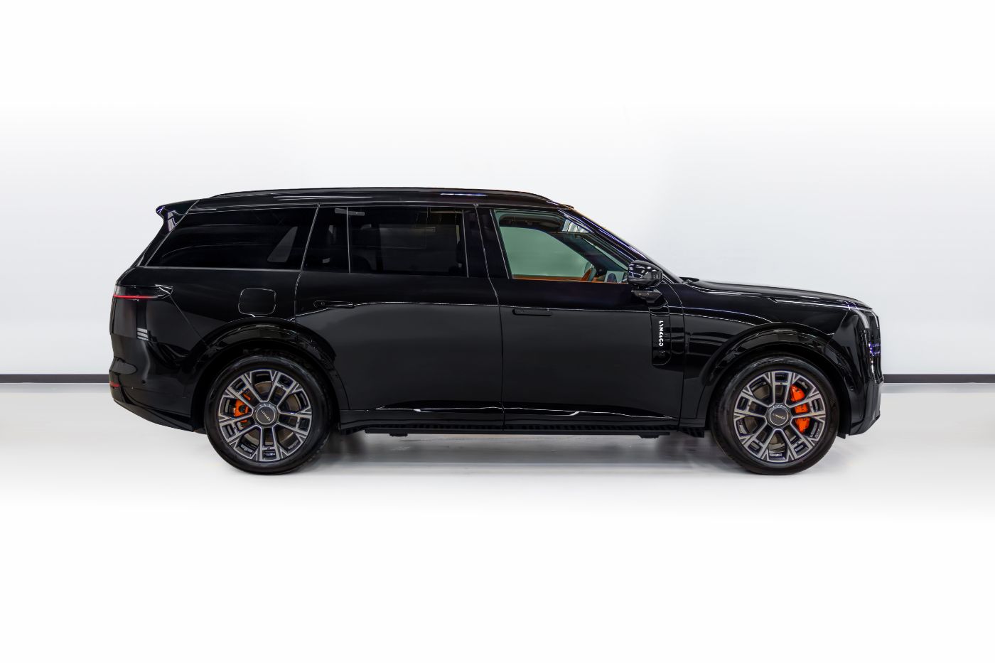 Lynk & Co 900 gallery image 2