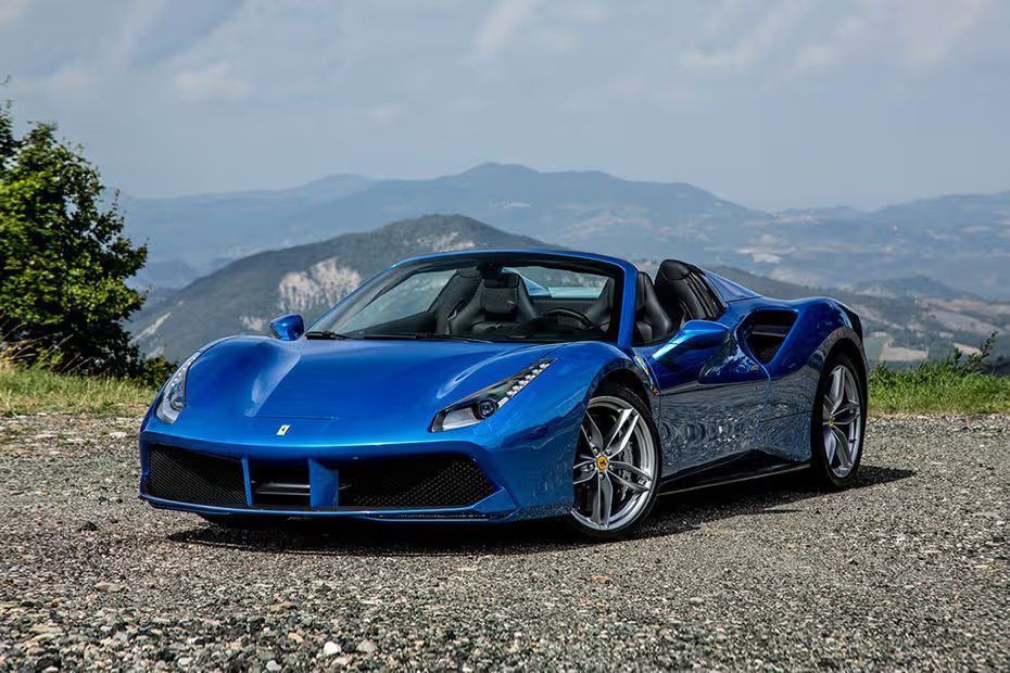 Ferrari 488 Spider gallery image 1