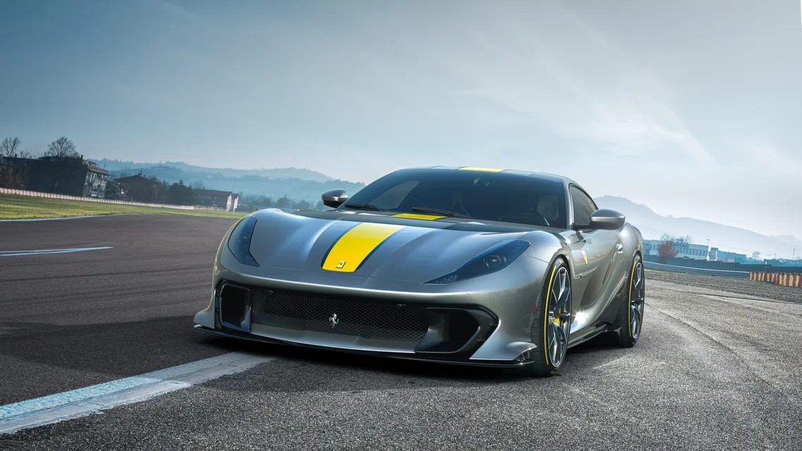 Ferrari 812 Competizione gallery image 1