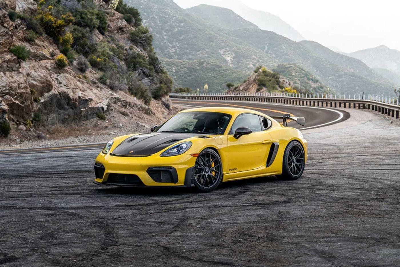 Porsche 718 GT4 RS gallery image 1