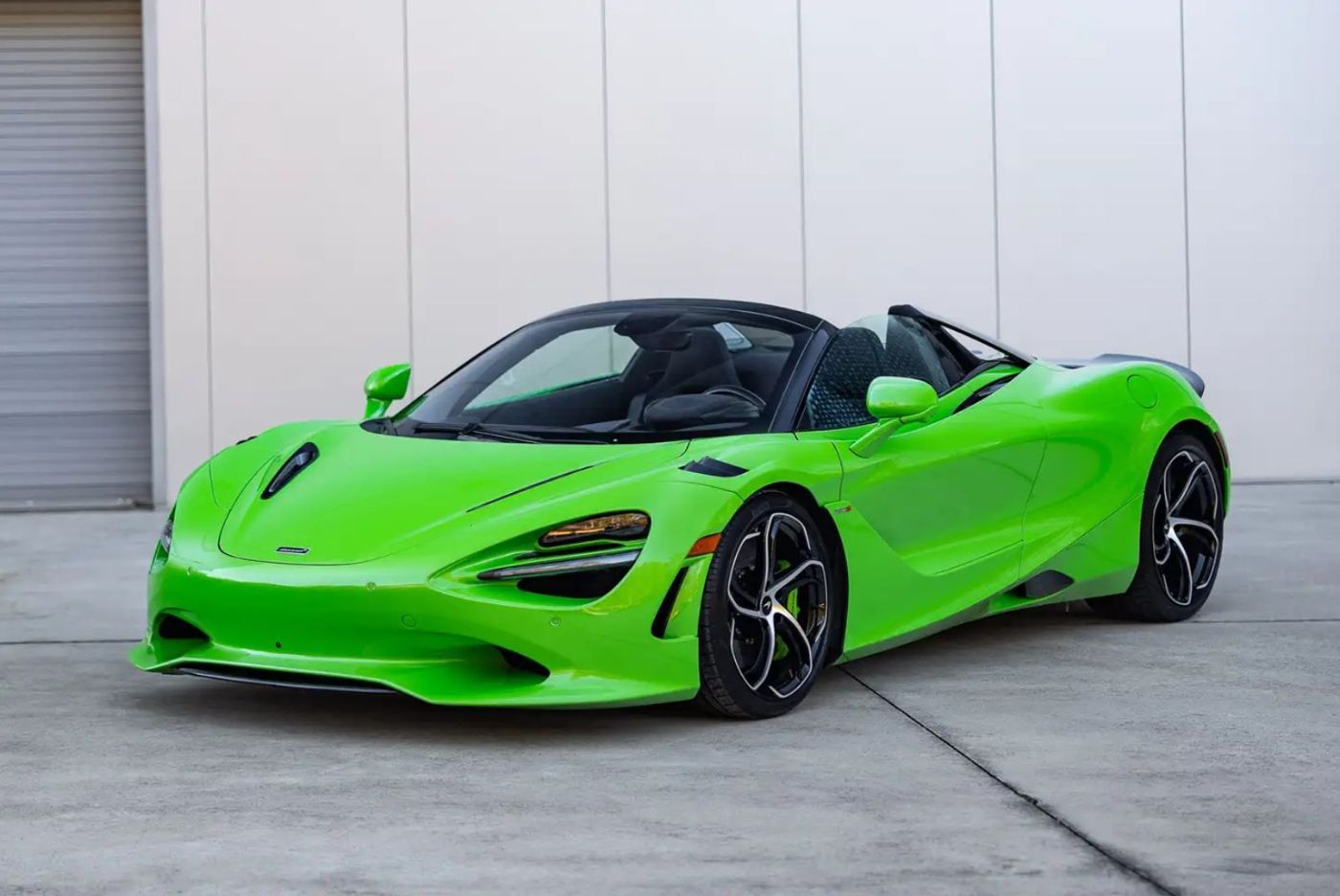 McLaren 750S Spider gallery image 1